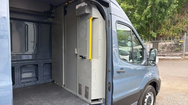2020 Ford Transit - Image 24 of 30