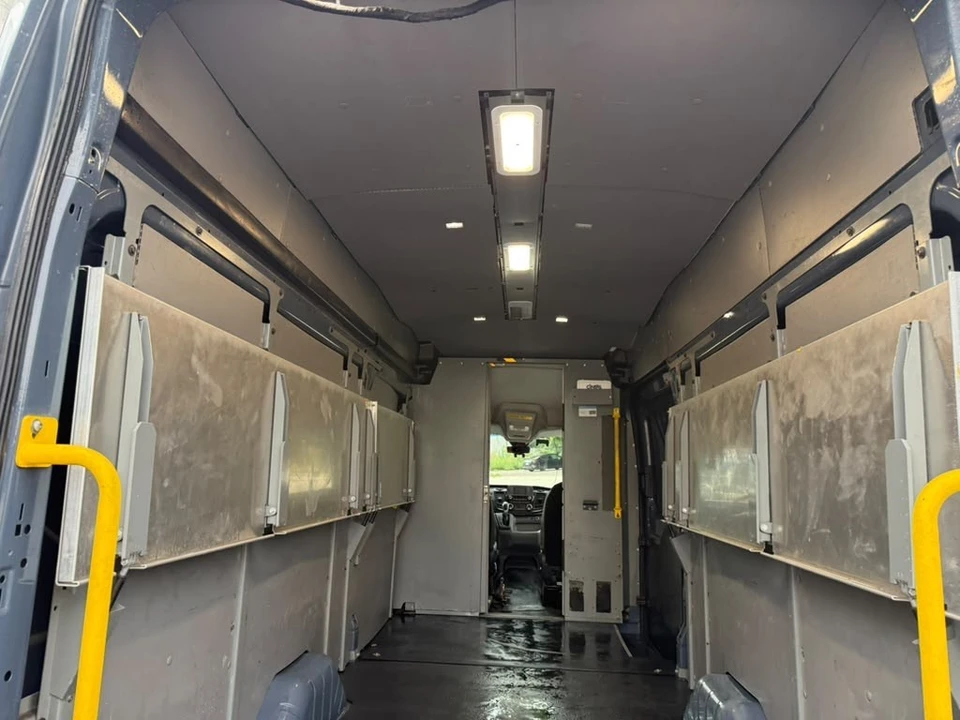 2020 Ford Transit - Image 24 of 31