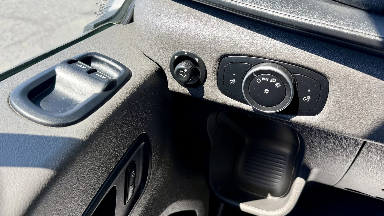 2020 Ford Transit - Image 24 of 27