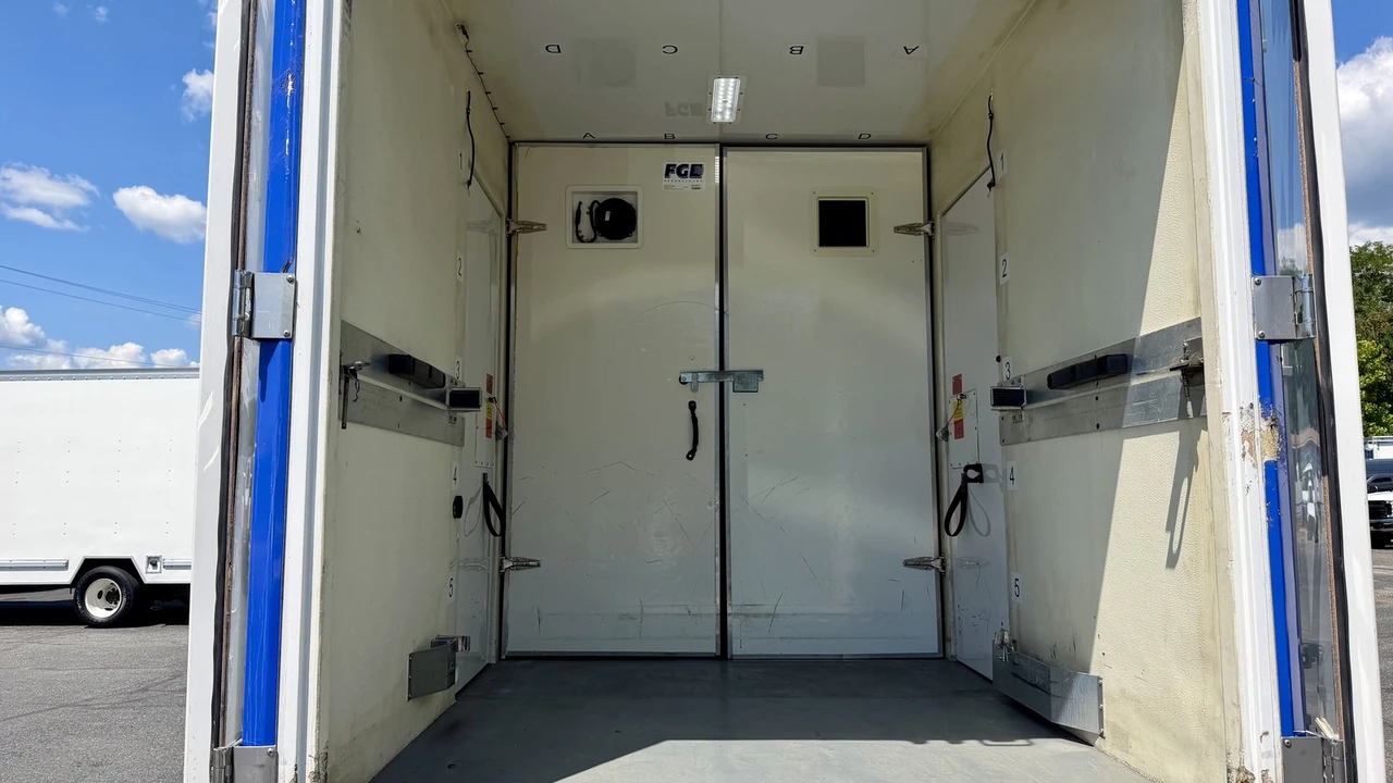 2020 Ford Transit - Image 9 of 27