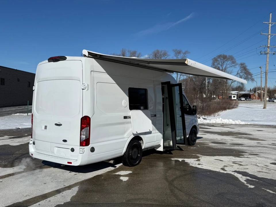 2020 Ford Transit Connect - Image 9 of 21
