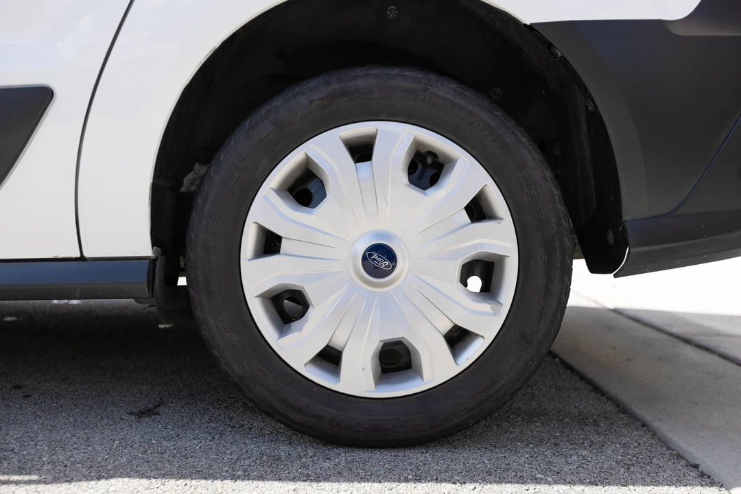 2020 Ford Transit Connect - Image 9 of 21