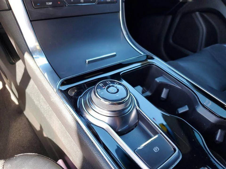 2020 Ford Edge - Image 9 of 18