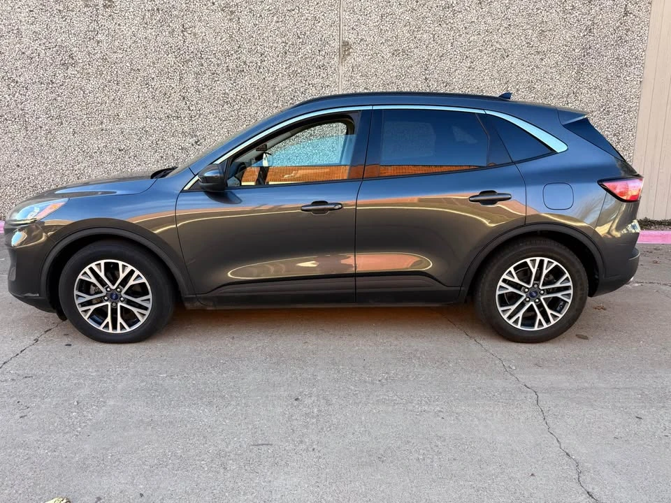 2020 Ford Escape - Image 2 of 18