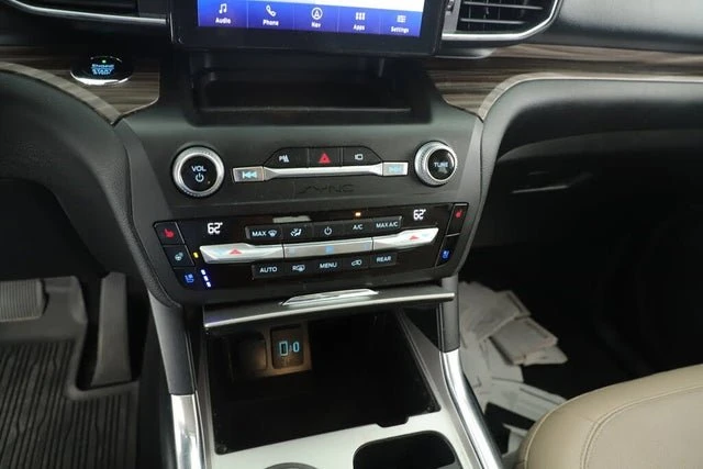 2020 Ford Explorer 6th Gen - Image 11 of 19