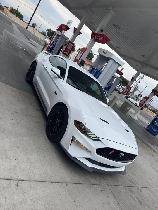 2020 Ford S550 Mustang - Image 2 of 17