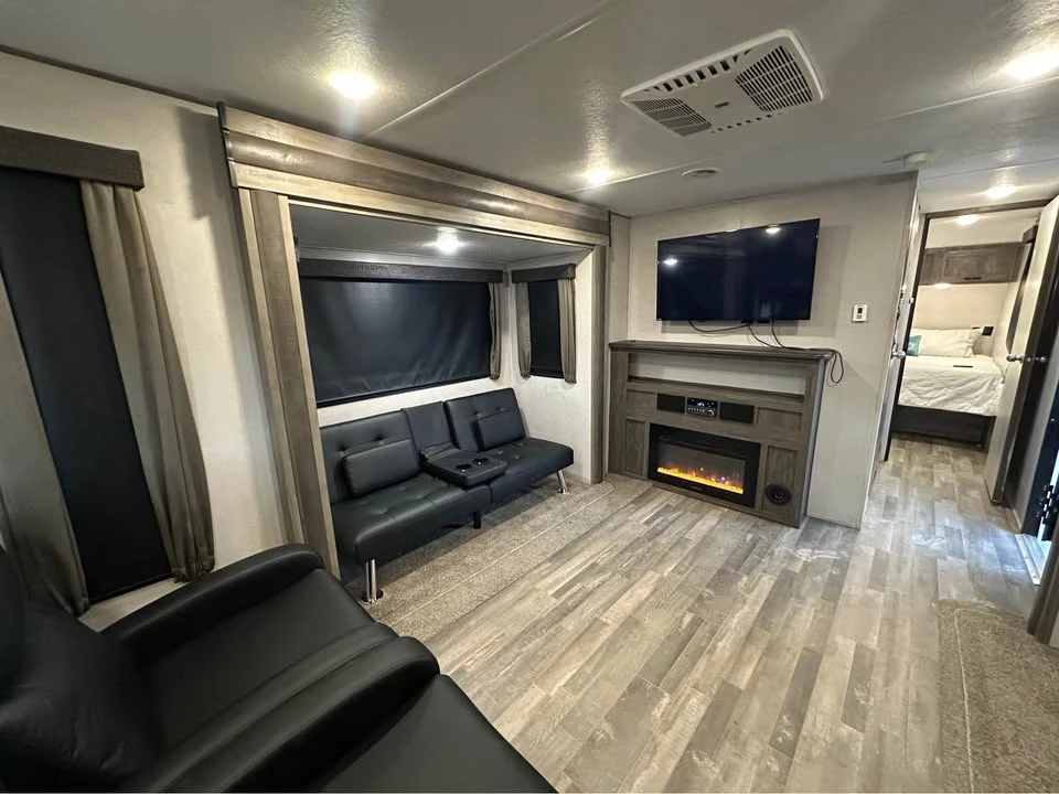 2020 Forest River - Image 6 of 21
