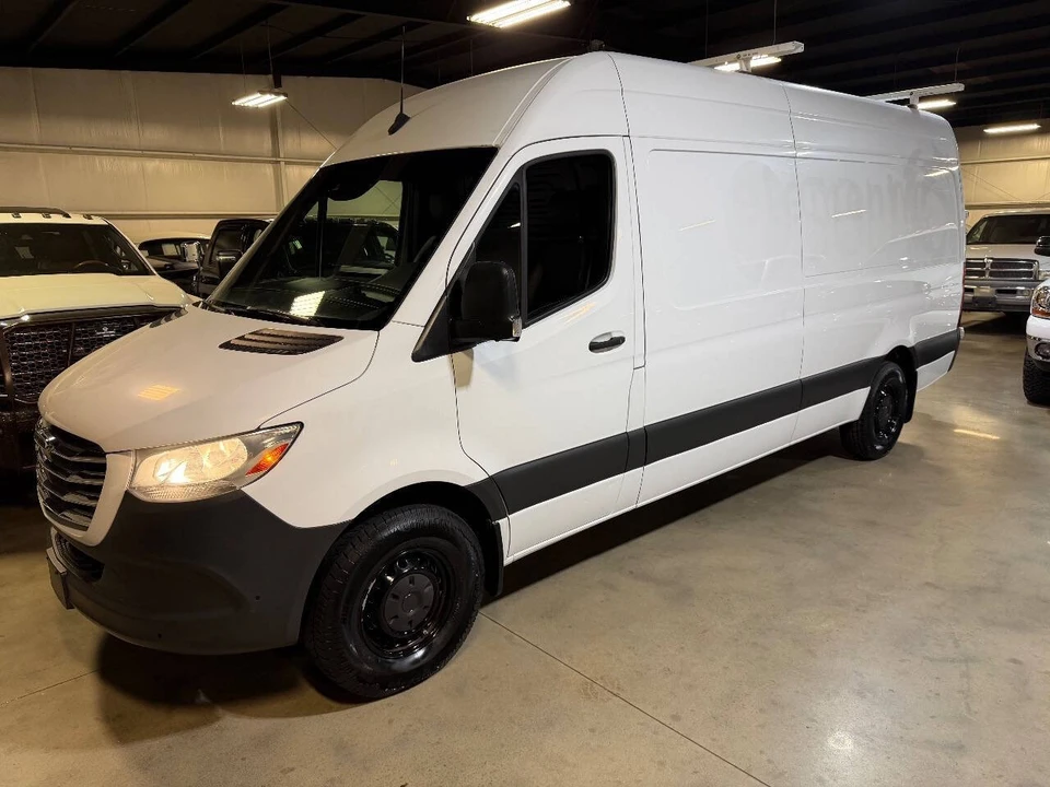 2020 Freightliner - Image 8 of 12
