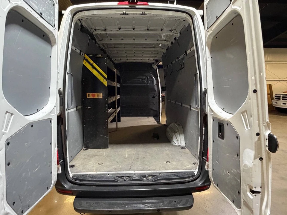 2020 Freightliner - Image 7 of 12