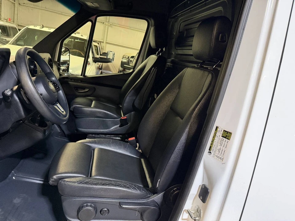 2020 Freightliner - Image 3 of 12