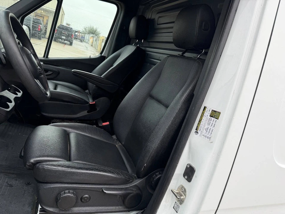 2020 Freightliner - Image 4 of 21