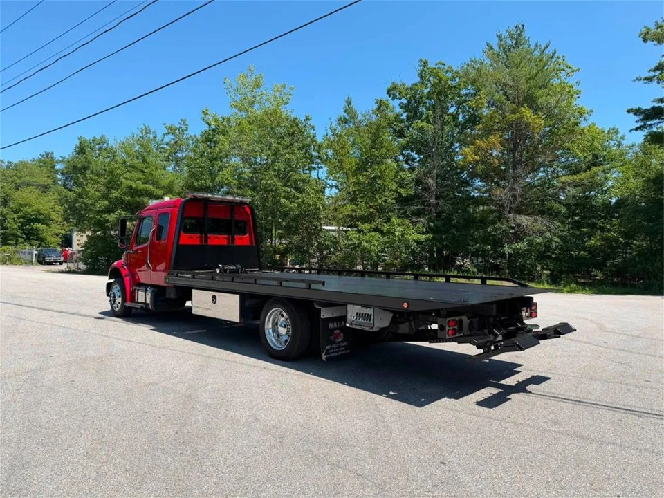 2020 Freightliner - Image 7 of 17