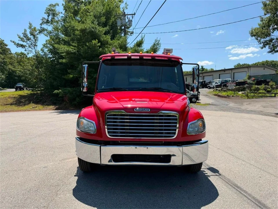 2020 Freightliner - Image 9 of 17