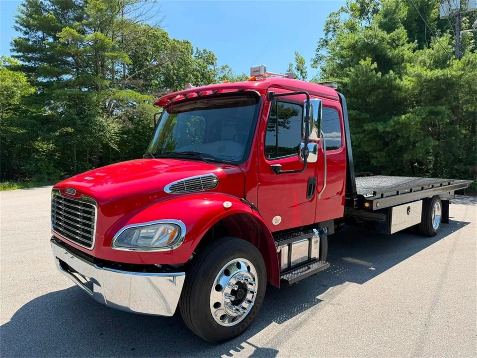 2020 Freightliner - Image 11 of 17