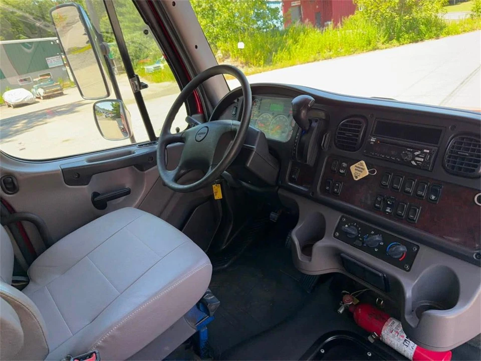 2020 Freightliner - Image 17 of 17