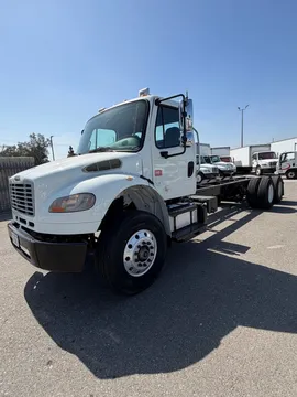 2020 Freightliner M2 28ft Chassis 58k GVW Tandem