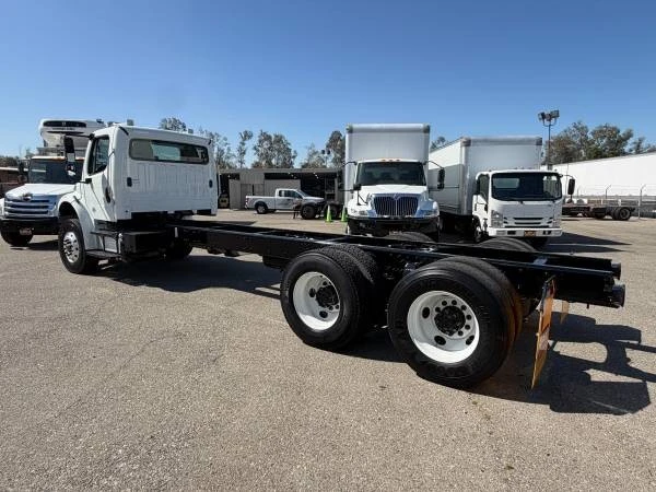 2020 Freightliner - Image 18 of 27