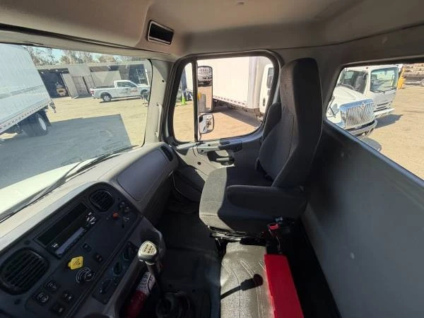 2020 Freightliner - Image 20 of 27