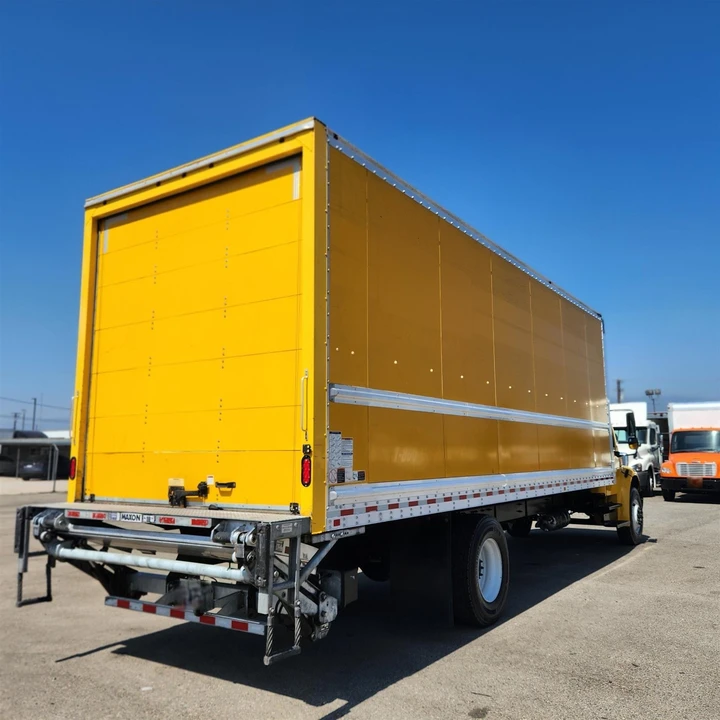 2020 Freightliner - Image 25 of 31