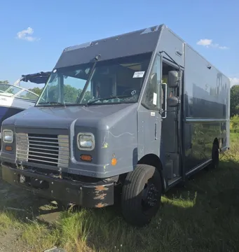 2020 Freightliner MT45 P900 Series 16' Step Van