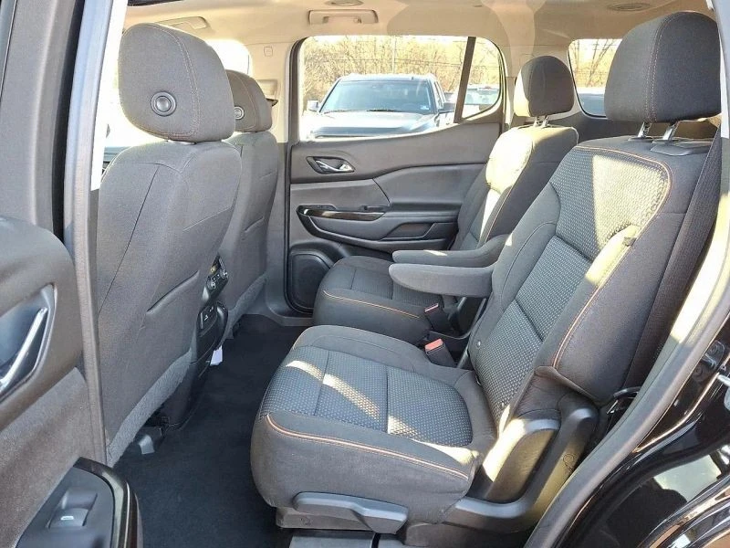 2020 GMC Acadia - Image 10 of 12