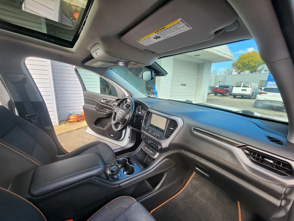 2020 GMC Acadia - Image 10 of 21