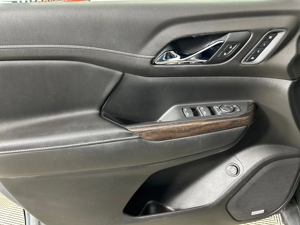 2020 GMC Acadia - Image 11 of 12