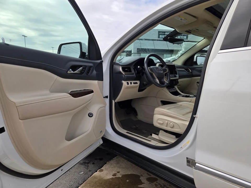 2020 GMC Acadia - Image 9 of 12