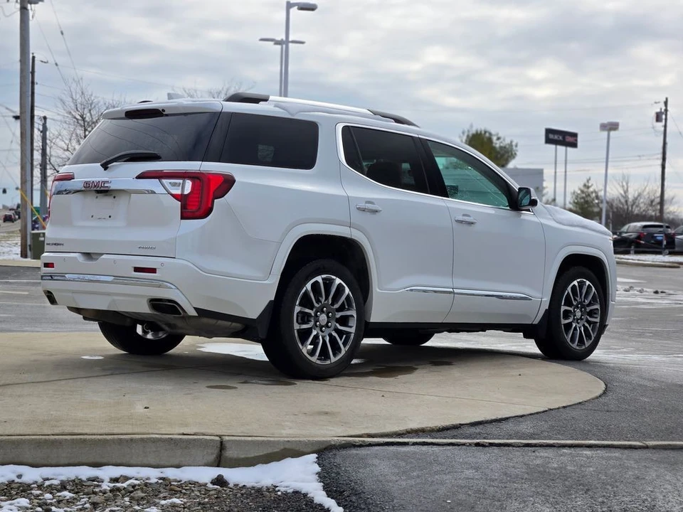 2020 GMC Acadia - Image 7 of 12