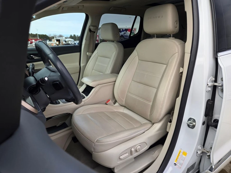 2020 GMC Acadia - Image 11 of 12