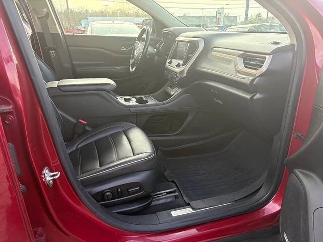 2020 GMC Acadia - Image 10 of 12