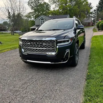 2020 GMC Acadia Denali Sport