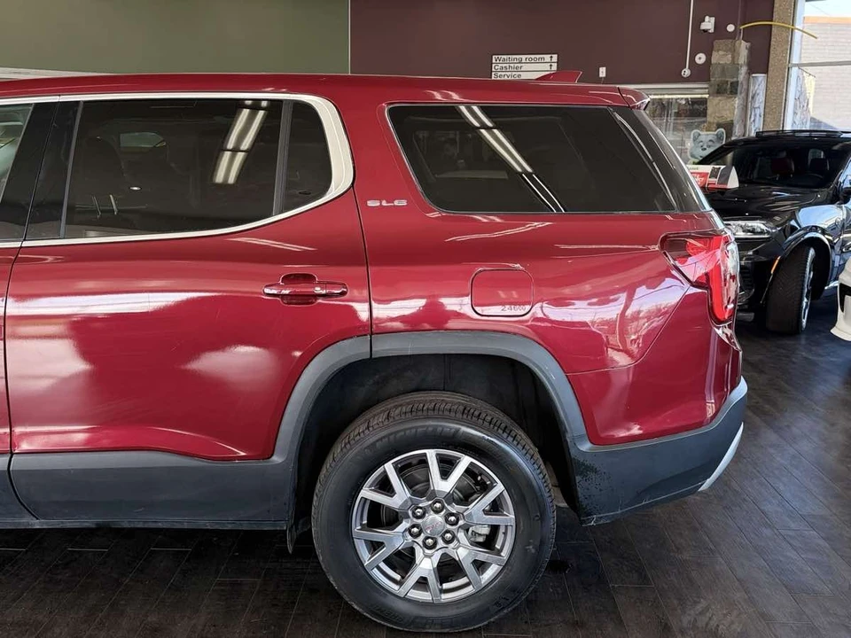 2020 GMC Acadia - Image 10 of 12