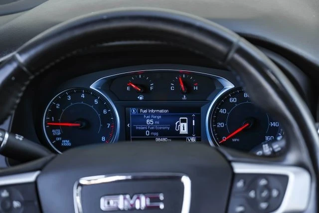 2020 GMC Acadia - Image 19 of 21