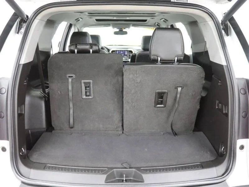 2020 GMC Acadia - Image 6 of 12