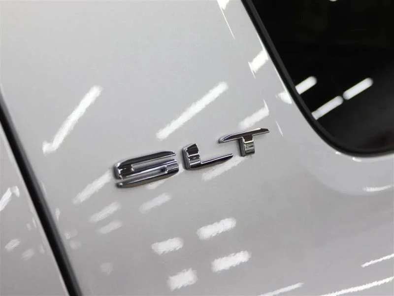2020 GMC Acadia - Image 10 of 12
