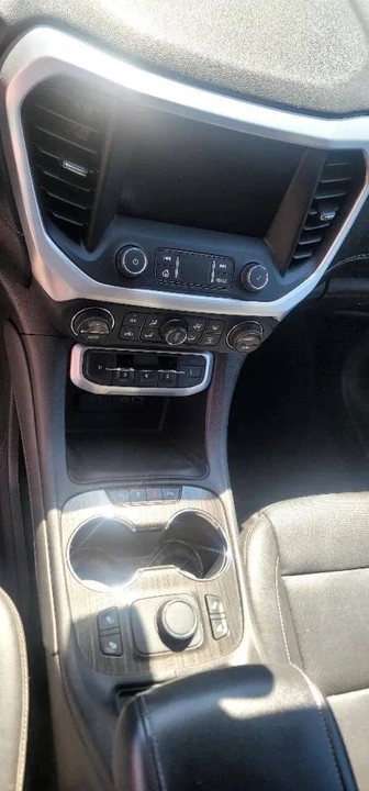 2020 GMC Acadia - Image 10 of 21