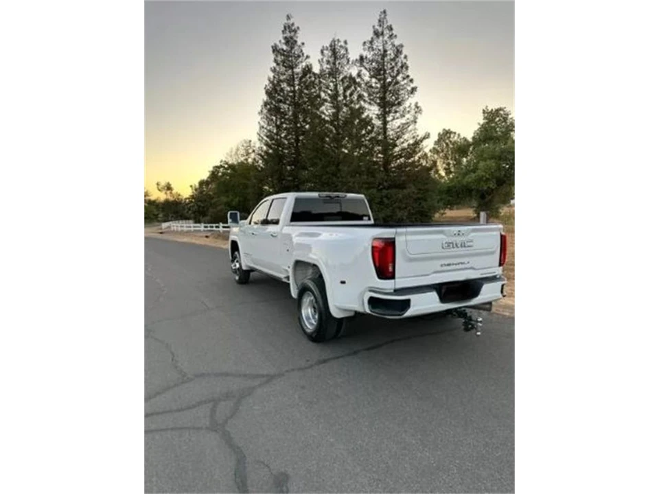 2020 GMC Sierra 5th Gen - Image 2 of 7
