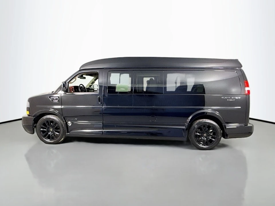 2020 GMC Savana - Image 4 of 31