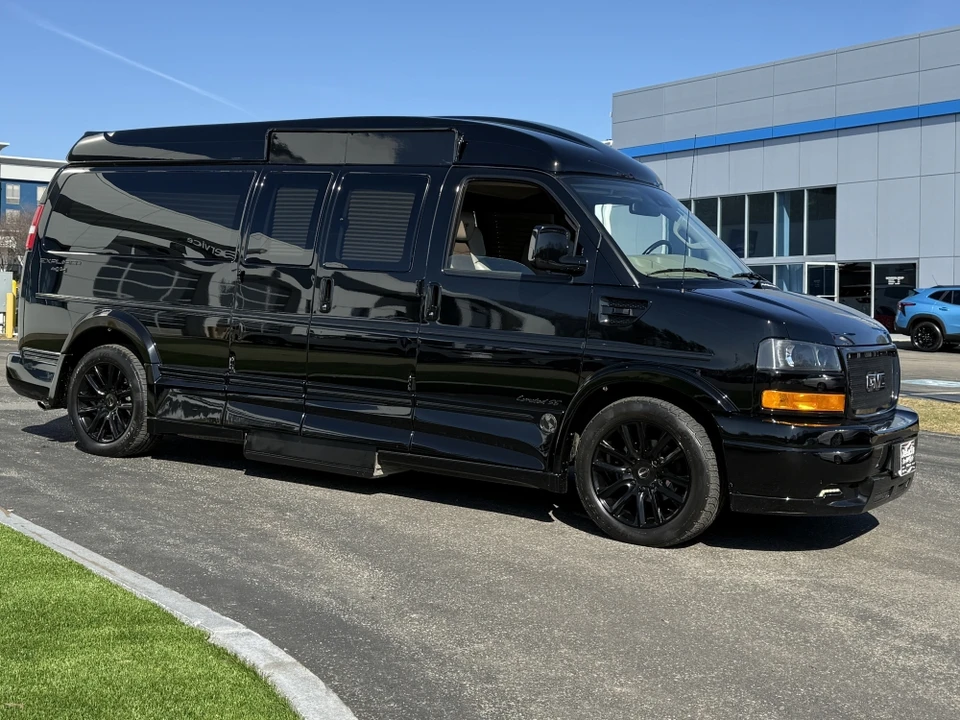 2020 GMC Savana - Image 13 of 31