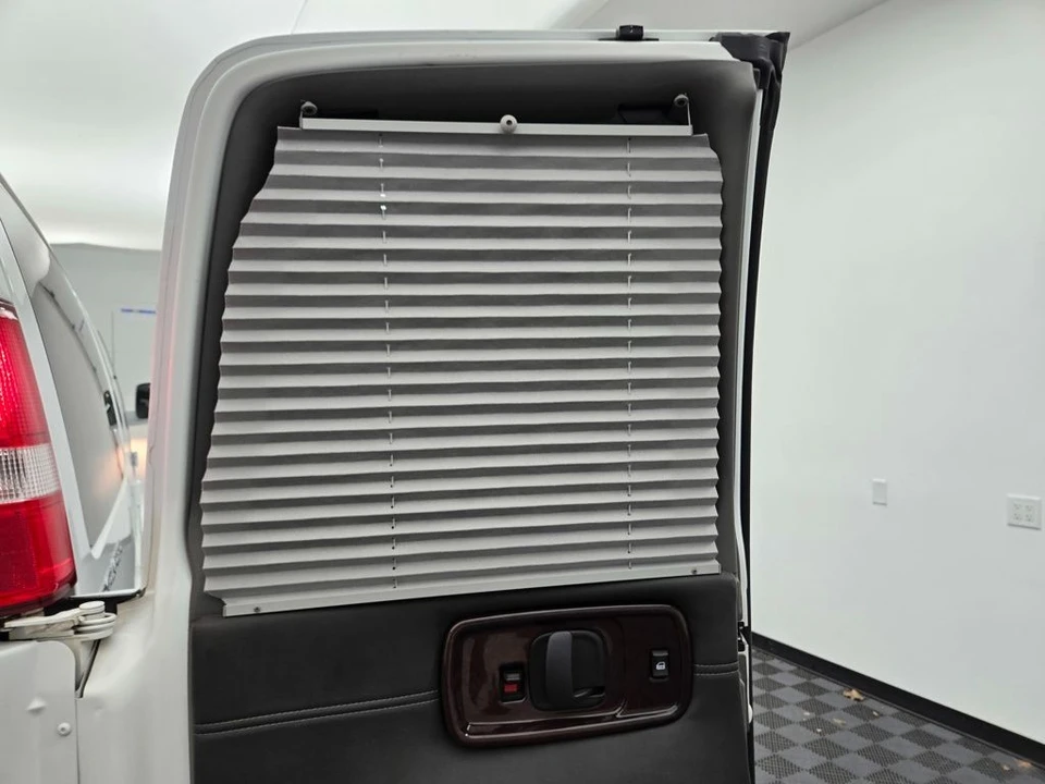 2020 GMC Savana - Image 10 of 21
