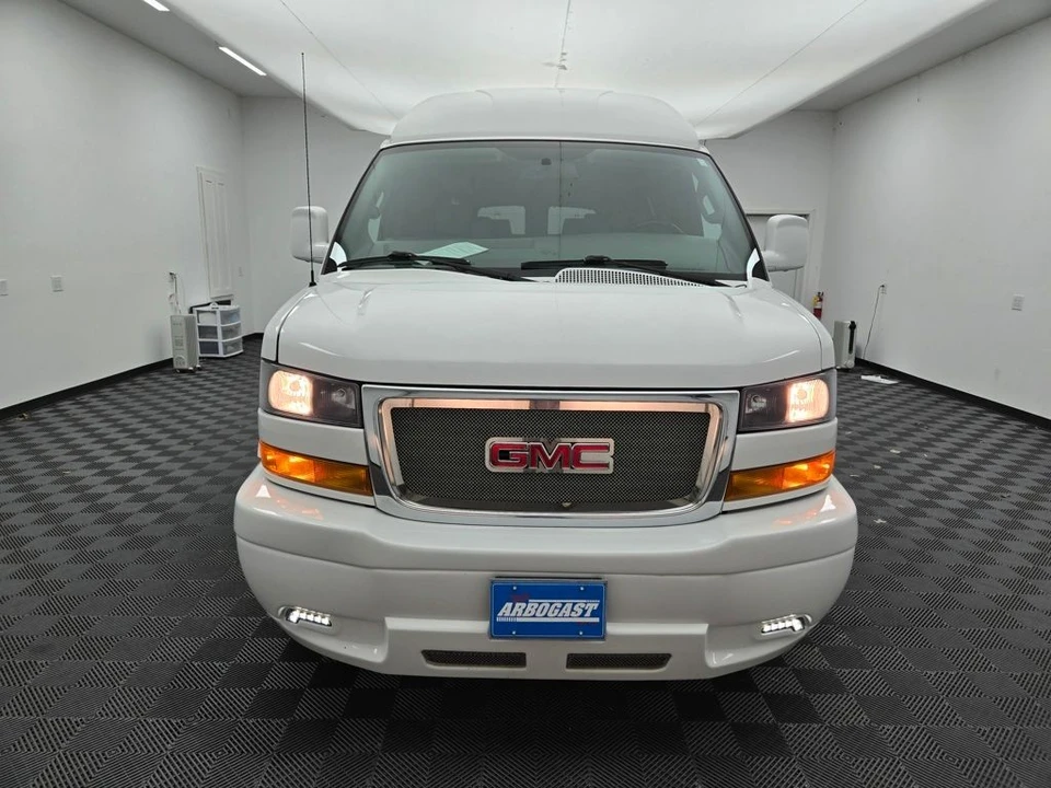 2020 GMC Savana - Image 13 of 21