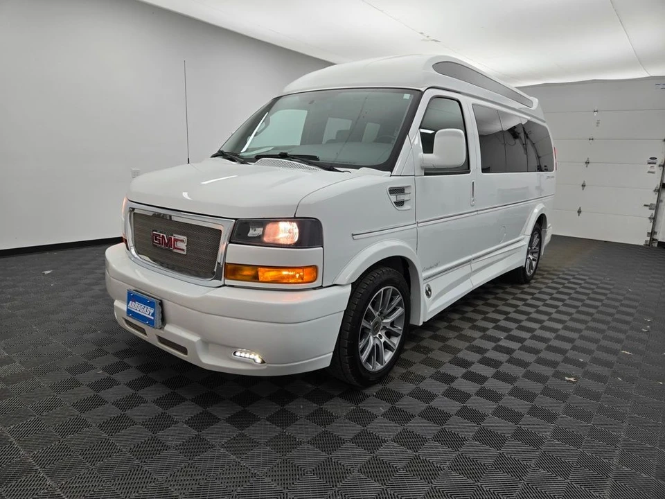 2020 GMC Savana - Image 12 of 21