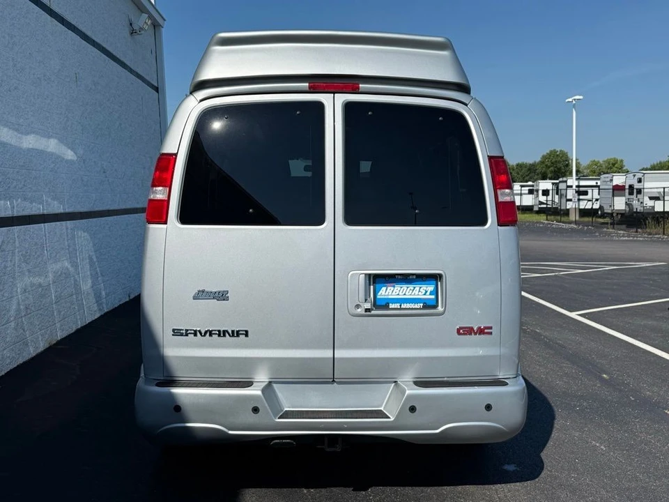2020 GMC Savana - Image 4 of 21