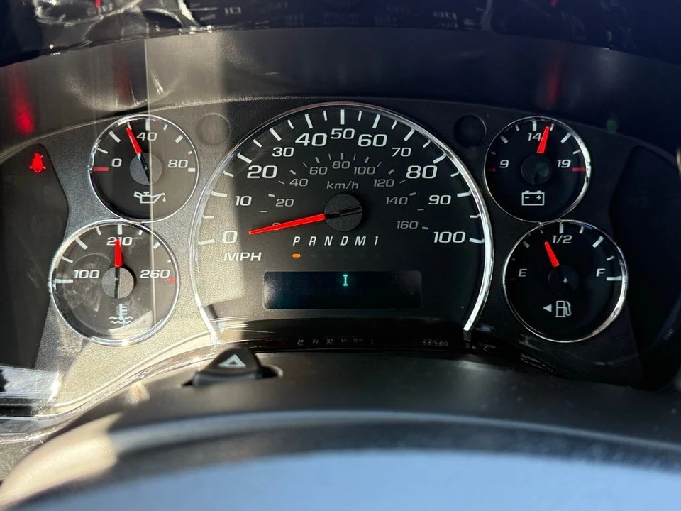 2020 GMC Savana - Image 18 of 21