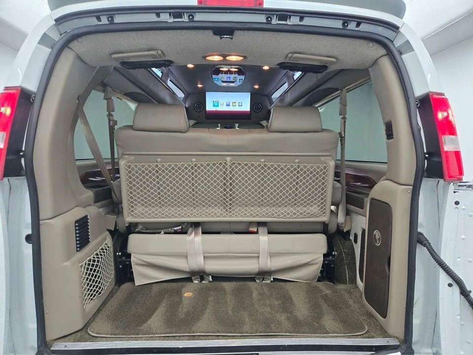 2020 GMC Savana - Image 7 of 21