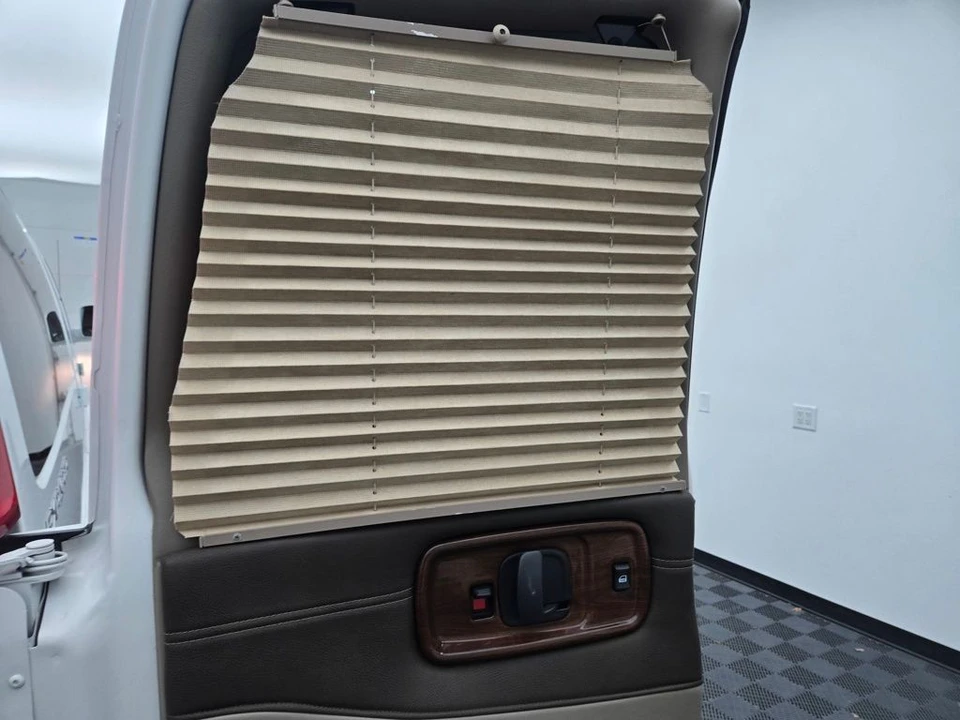 2020 GMC Savana - Image 11 of 21