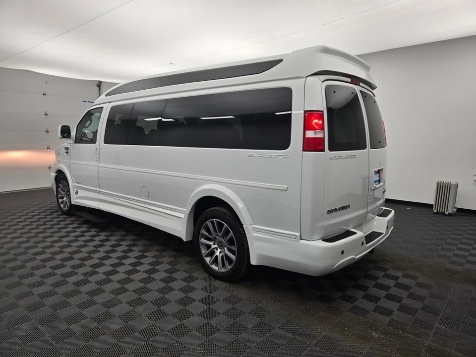2020 GMC Savana - Image 12 of 21