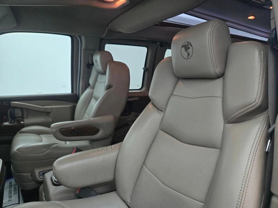 2020 GMC Savana - Image 20 of 21
