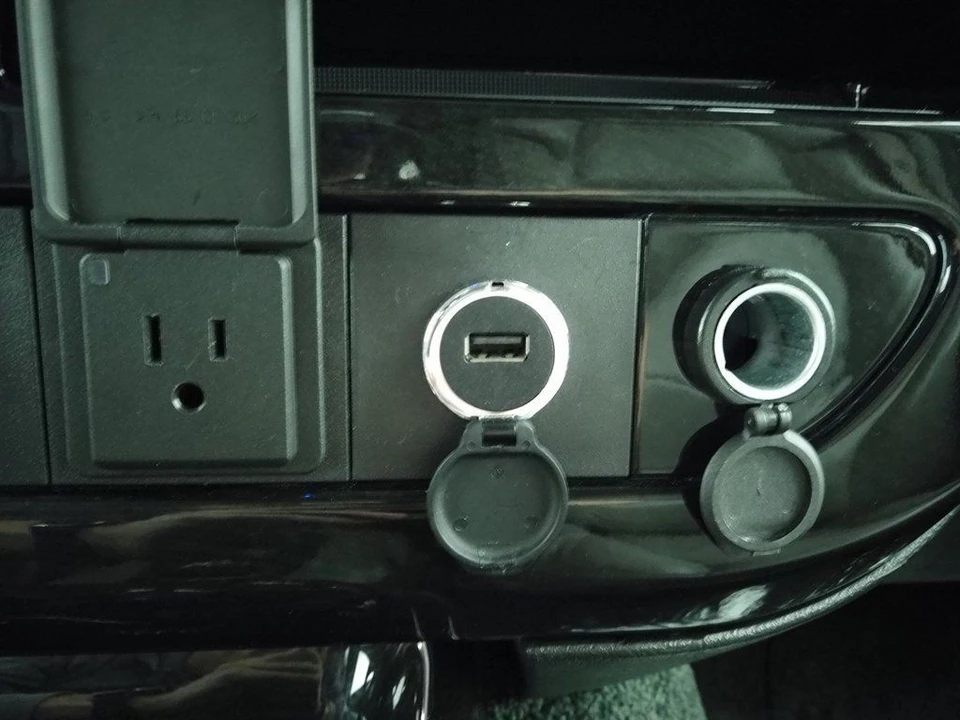 2020 GMC Savana - Image 31 of 31